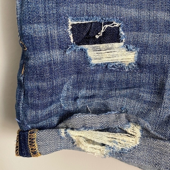 Aeropostale Midi Women's Denim‎ Rolled Hem Ripped Jean Shorts Size 2 - Picture 3 of 12